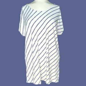 Chico’s size 0 perfect stripe cross back tee